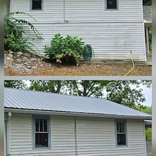 CLEANING-A-METAL-ROOF-AND-HOUSE-SIDING-IN-DAWSONVILLE-GA 0