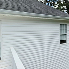 SOFT-WASHING-A-HOUSE-IN-GAINESVILLE-GA-TO-ADD-VALUE-BEFORE-LISTING-FOR-SALE 7