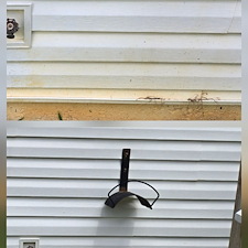 SOFT-WASHING-A-HOUSE-IN-GAINESVILLE-GA-TO-ADD-VALUE-BEFORE-LISTING-FOR-SALE 4