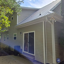 VACATION-HOME-AND-ROOF-IN-CLEVELAND-GA-SOFT-WASHED-FOR-THE-HOLIDAY-SEASON 10